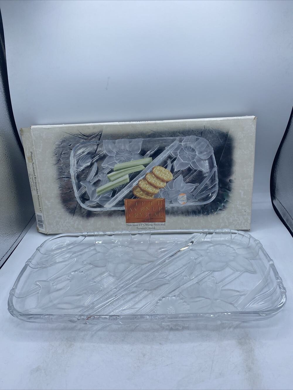NEW - FIFTH AVENUE CRYSTAL LARGE OVAL PLATTER DAFFODIL AND LEAF MOTIF –
